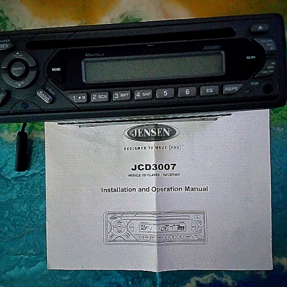 CD Player/Receiver***Holiday Special**** - Picture 1 of 4